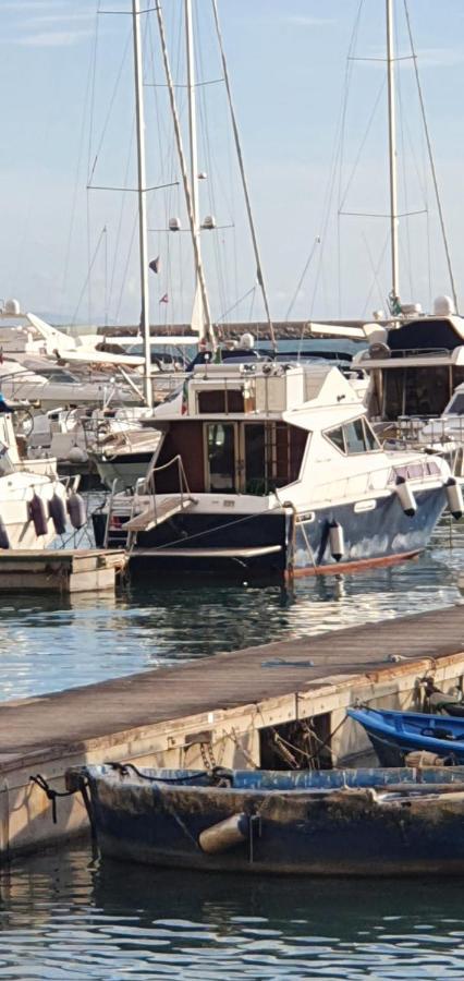 Salerno Yacht Hotel Exterior photo